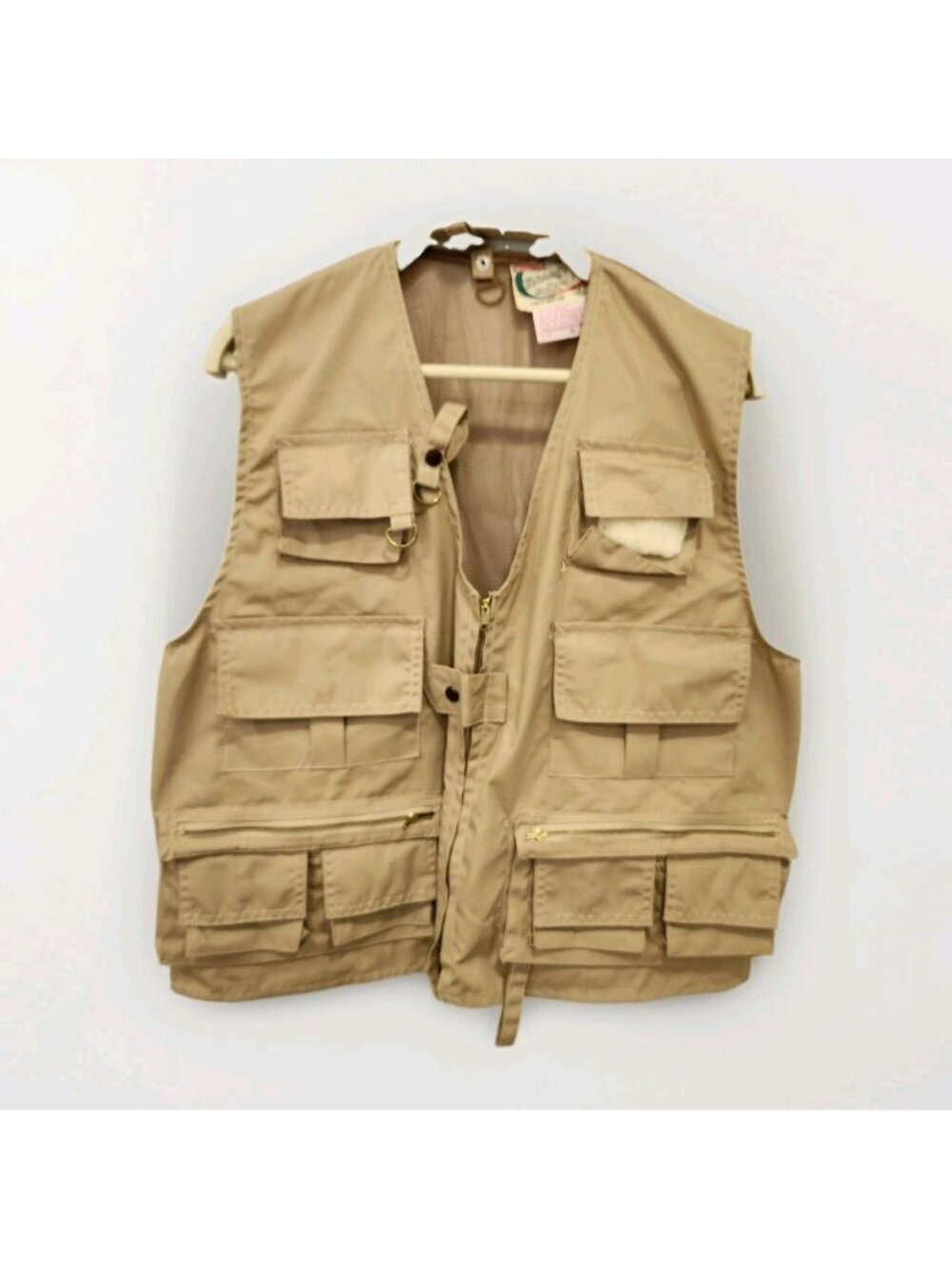 Vintage World Famous Fly Fishing Vest Mens M Tan Sanforized Utility Pocket 1970s
